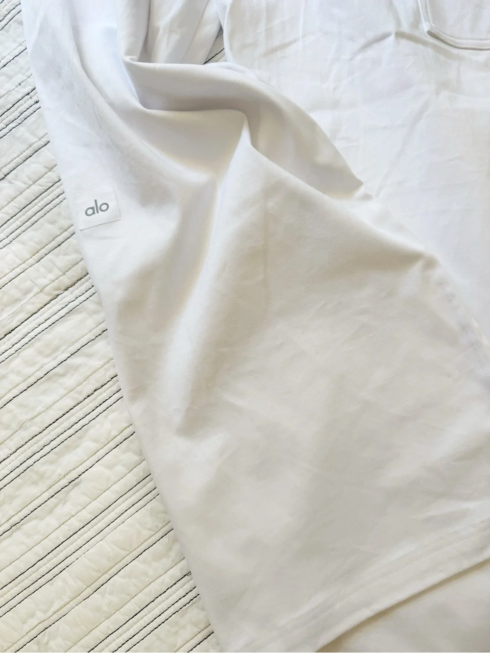 ALO YOGA High Road Straight Leg Pant White NWT size Medium